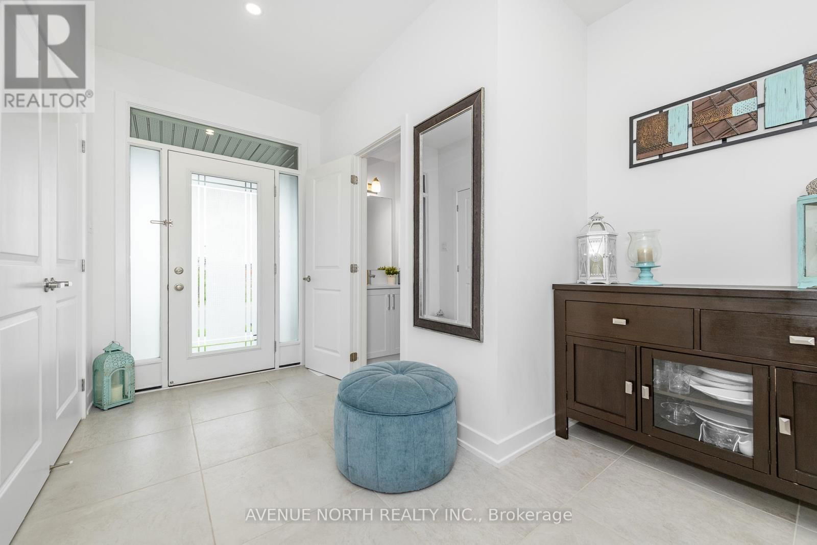 579 TAHOE HEIGHTS Image 4