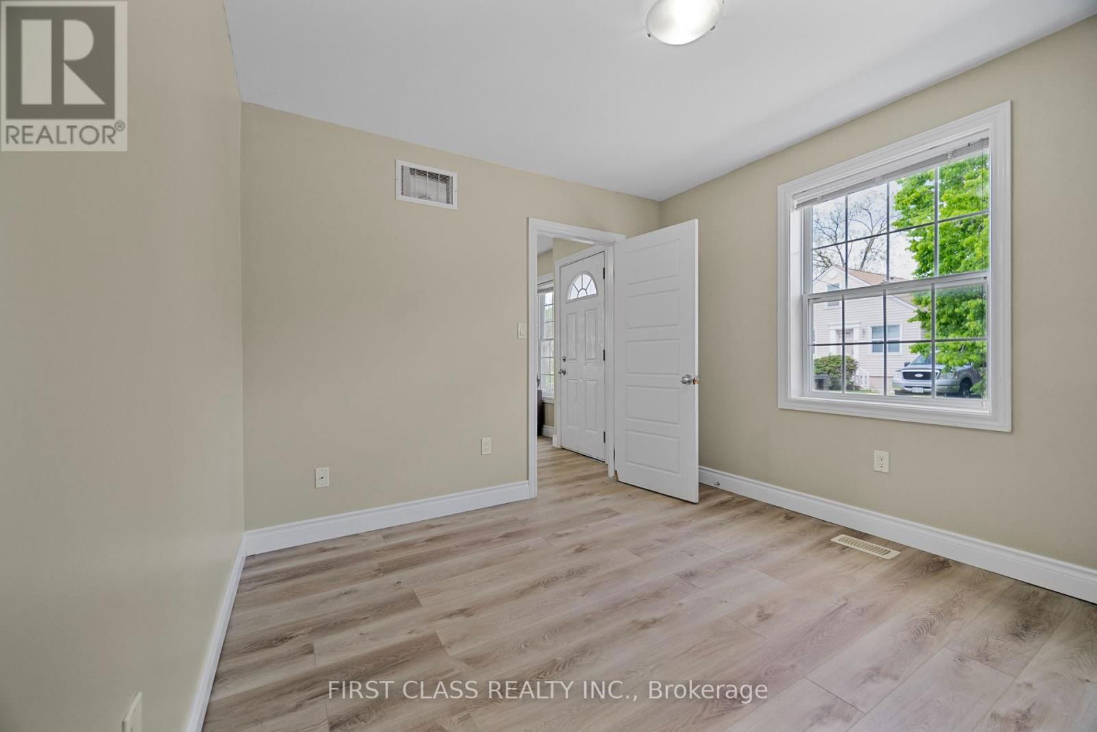 48 SAUNBY STREET Image 11