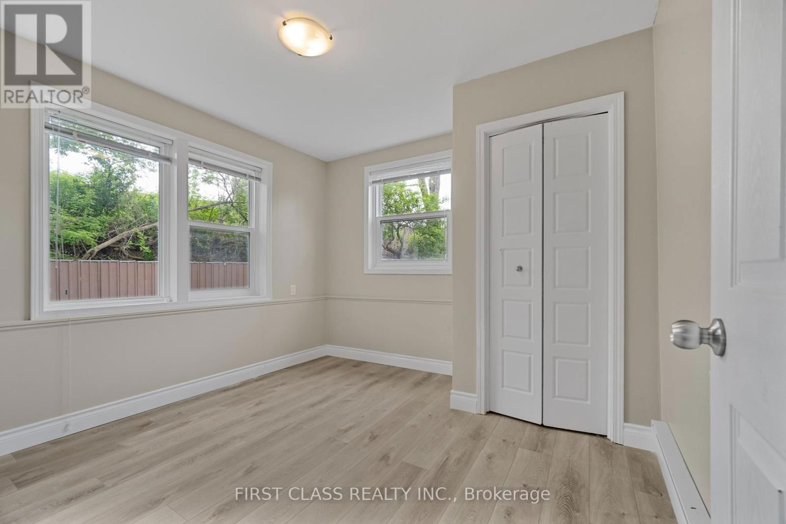 48 SAUNBY STREET Image 14