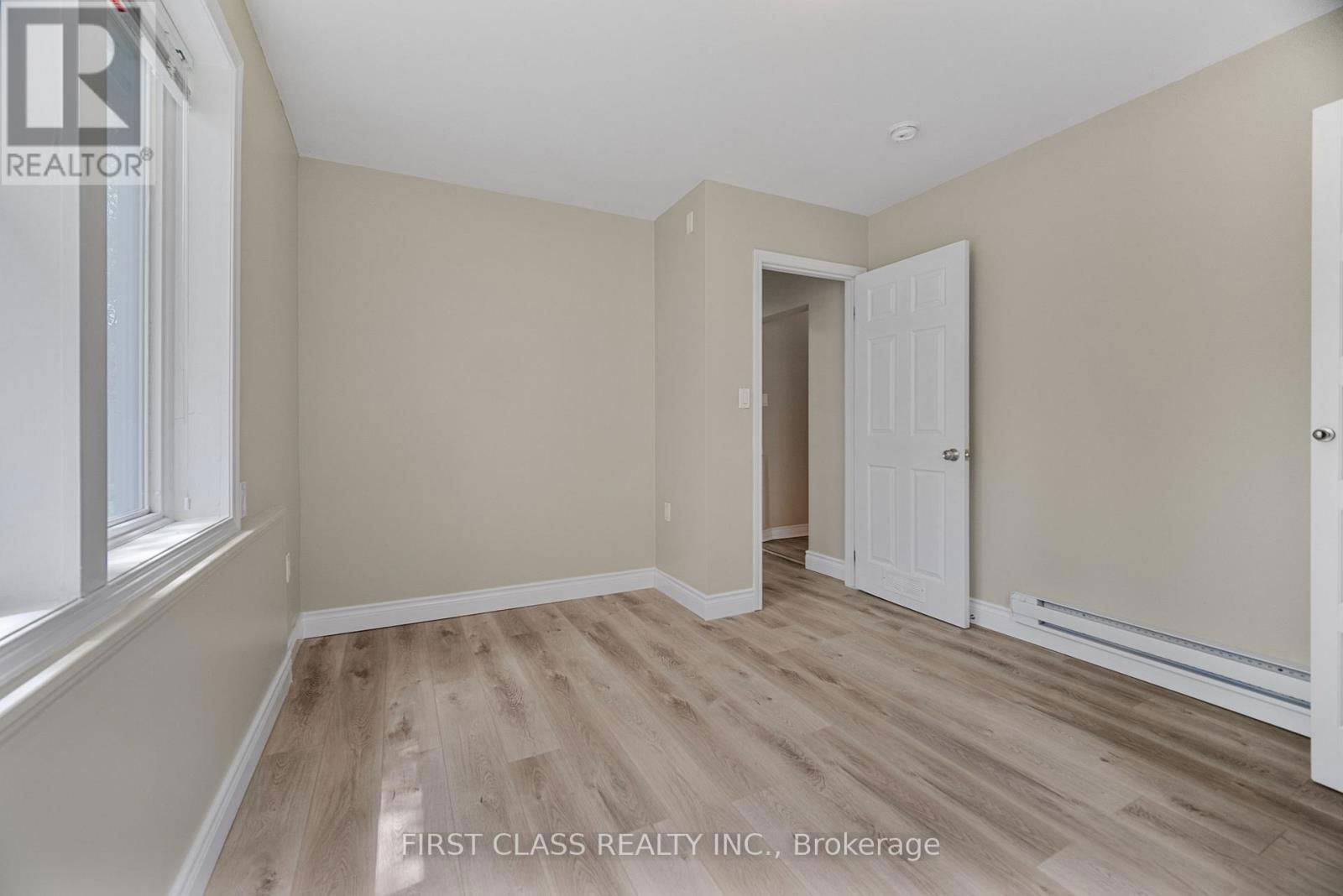 48 SAUNBY STREET Image 17