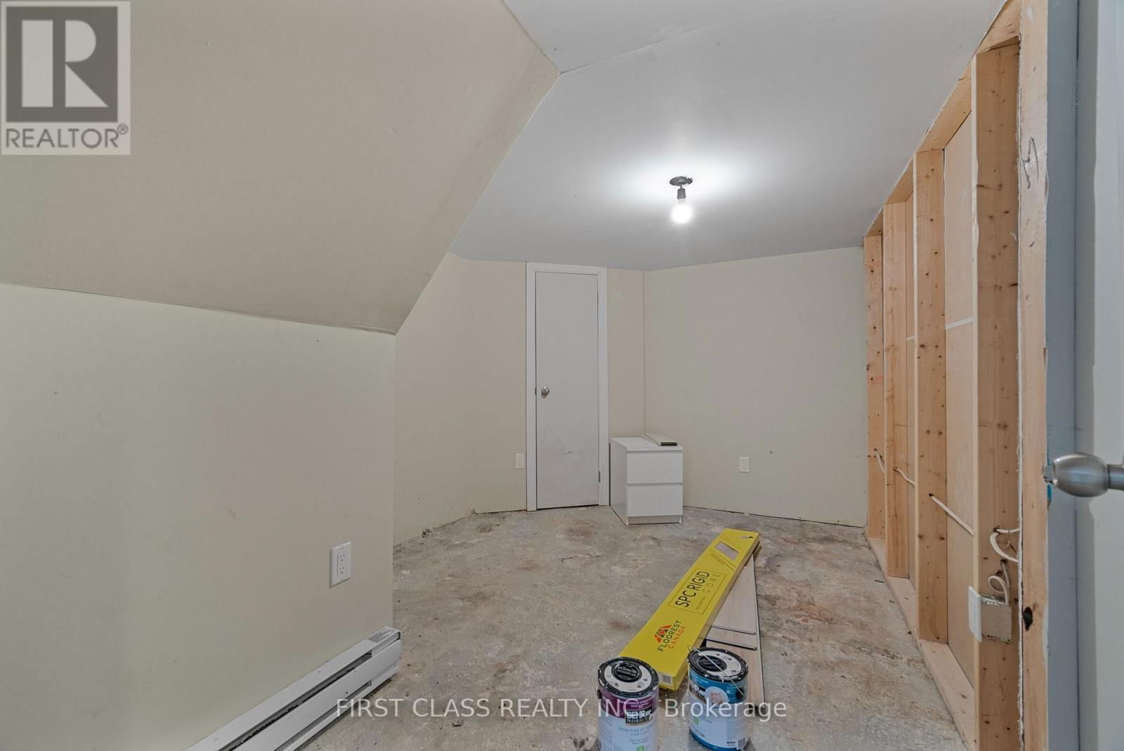 48 SAUNBY STREET Image 26