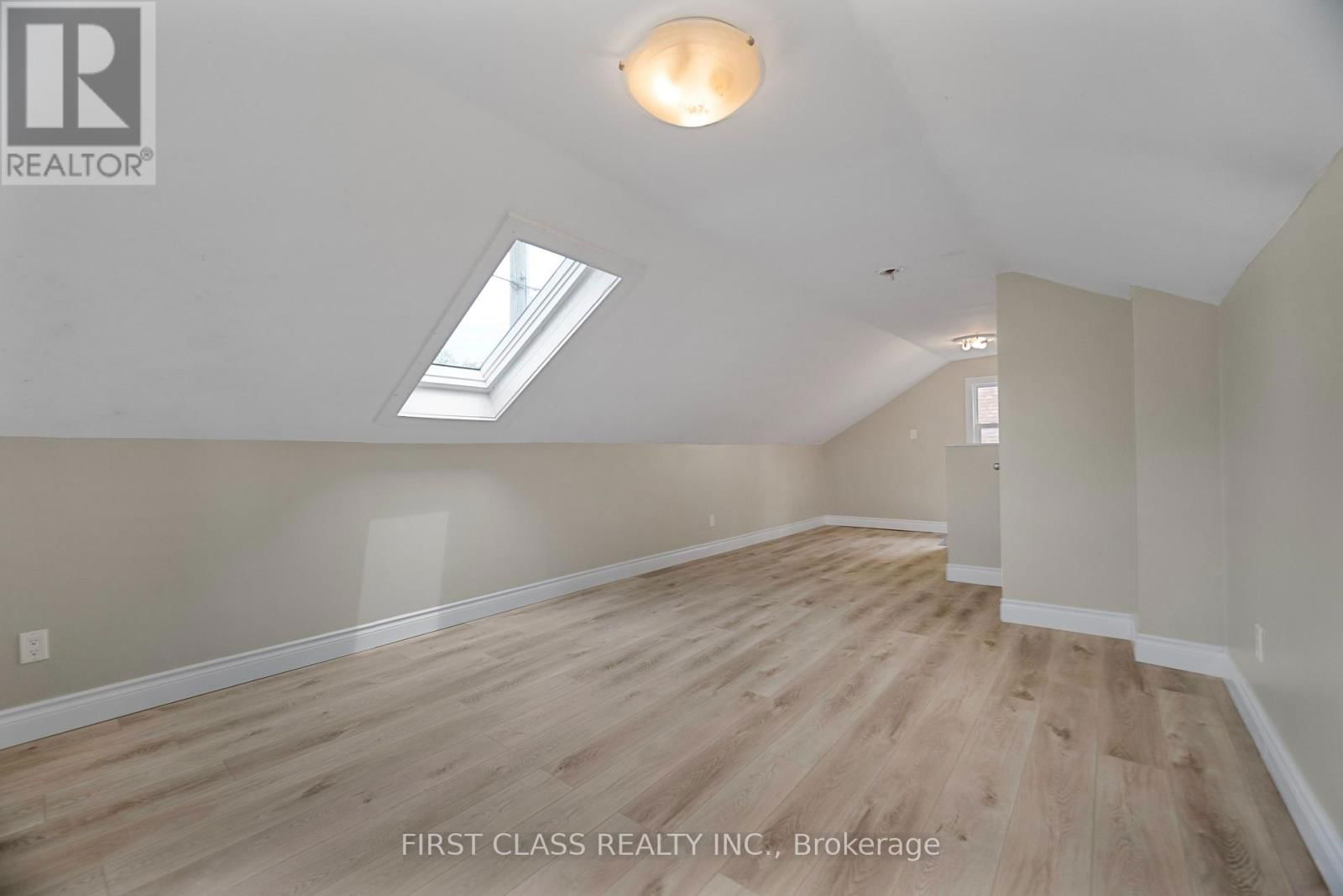 48 SAUNBY STREET Image 9