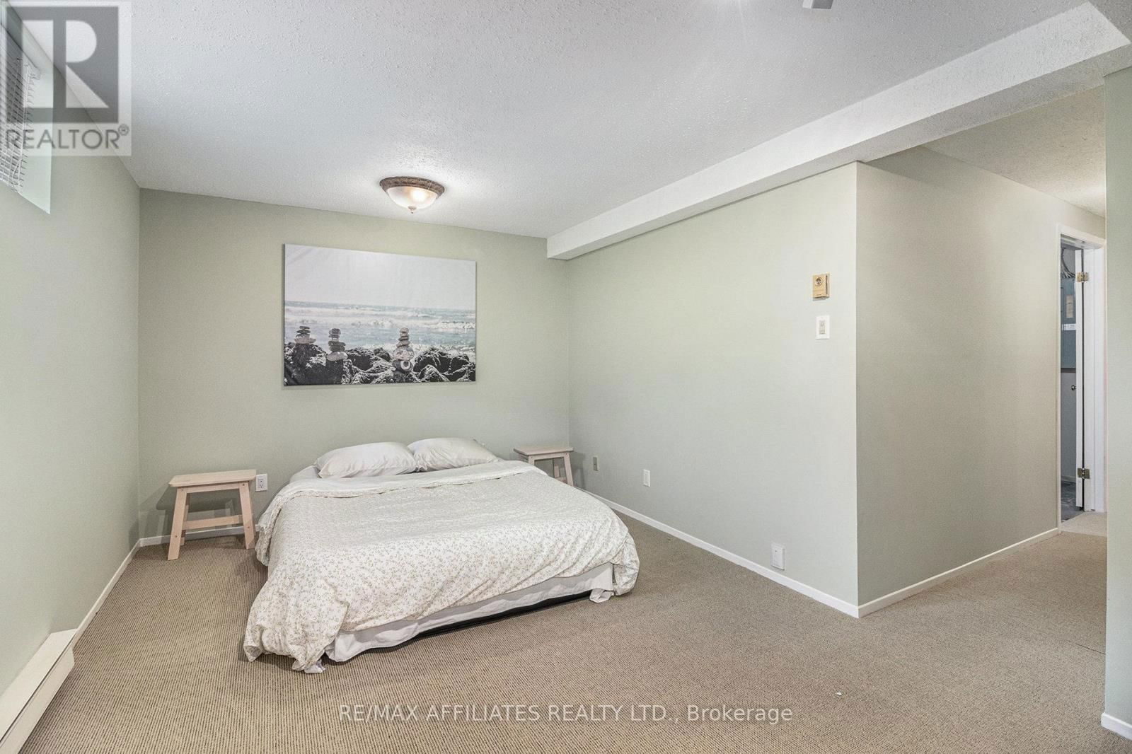 205 - 475 CANTEVAL TERRACE Image 21