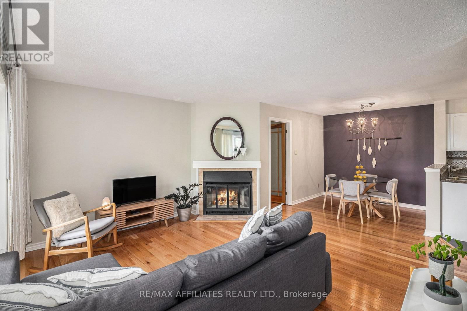 205 - 475 CANTEVAL TERRACE Image 7
