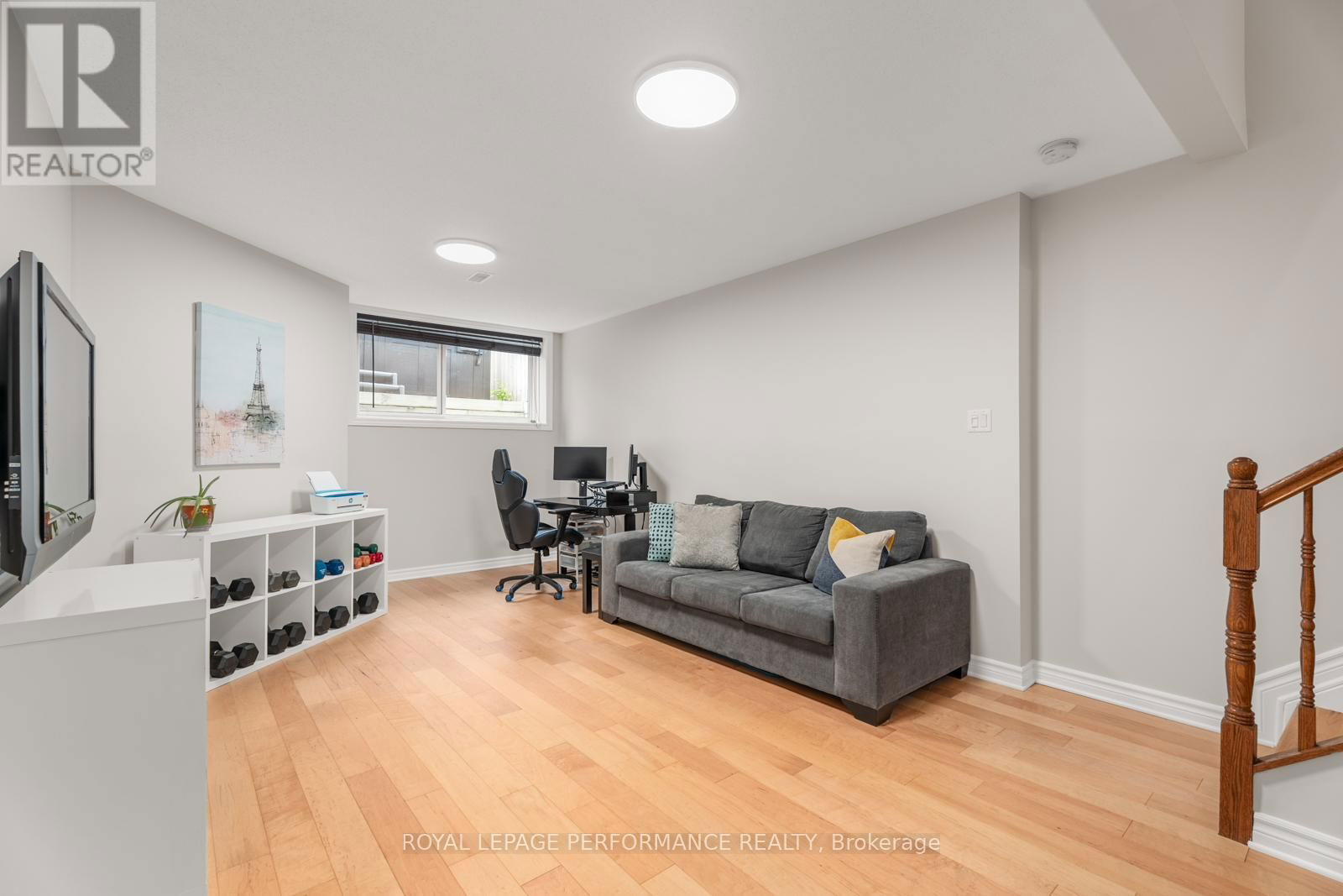 303 BRANTHAVEN STREET Image 28