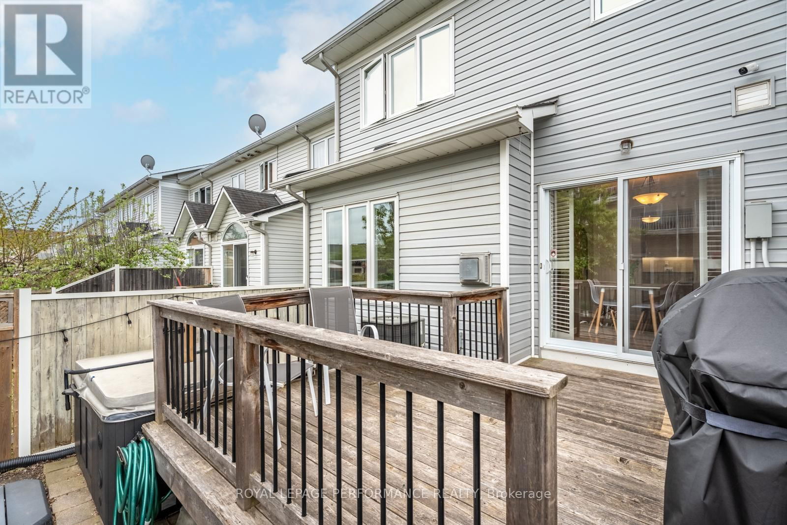303 BRANTHAVEN STREET Image 33