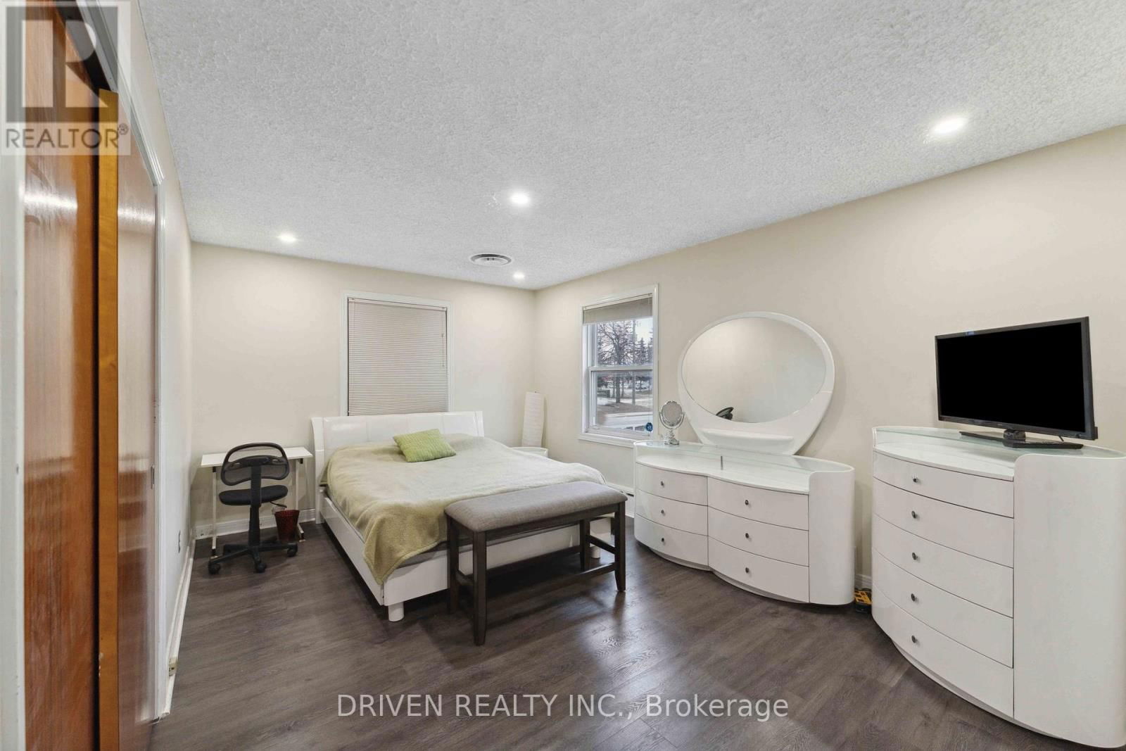 1266 WALKLEY ROAD Image 13