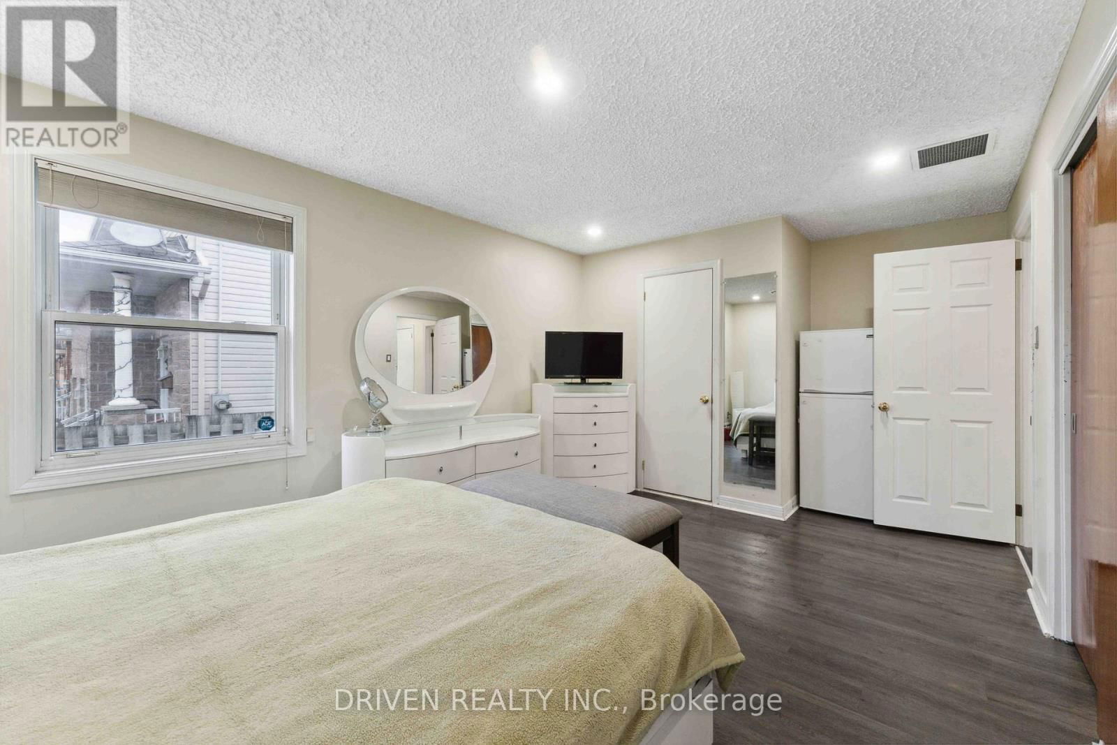 1266 WALKLEY ROAD Image 15