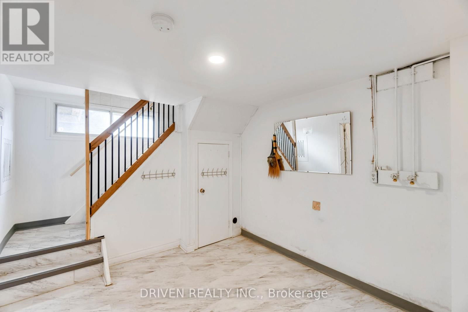 1266 WALKLEY ROAD Image 23