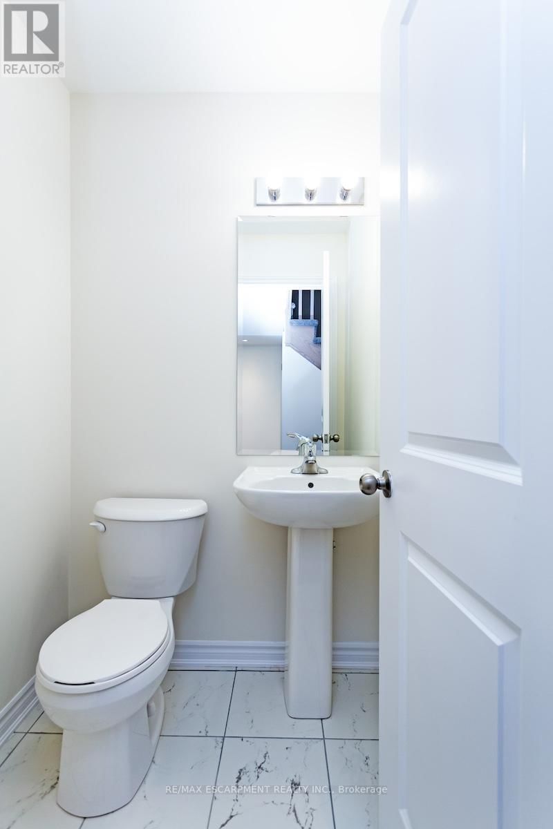 61 JELL STREET Image 15