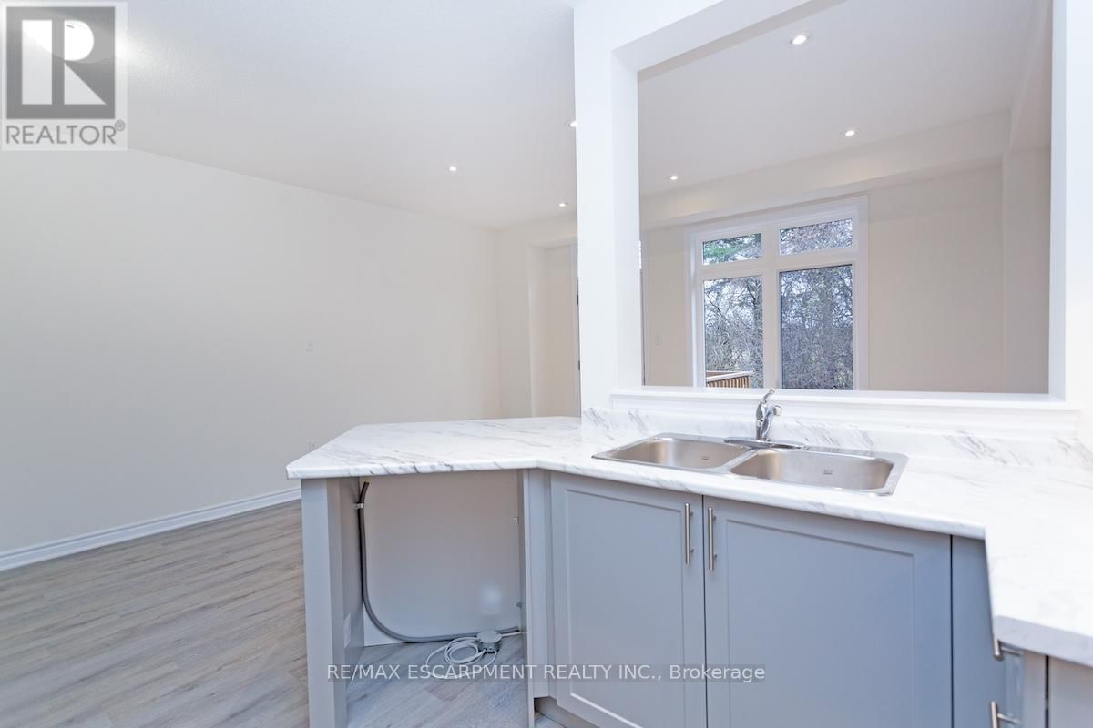 61 JELL STREET Image 7