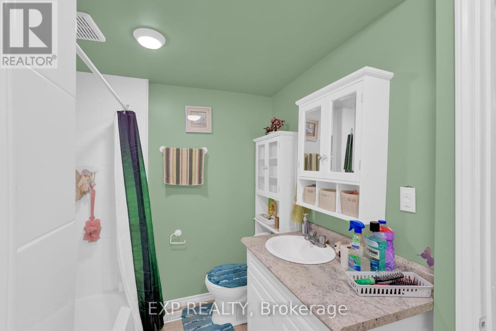 194 FURNIVAL ROAD Image 21
