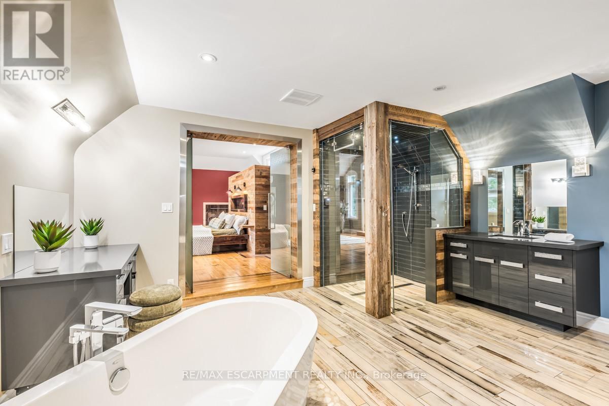 1399 SAFARI ROAD Image 30