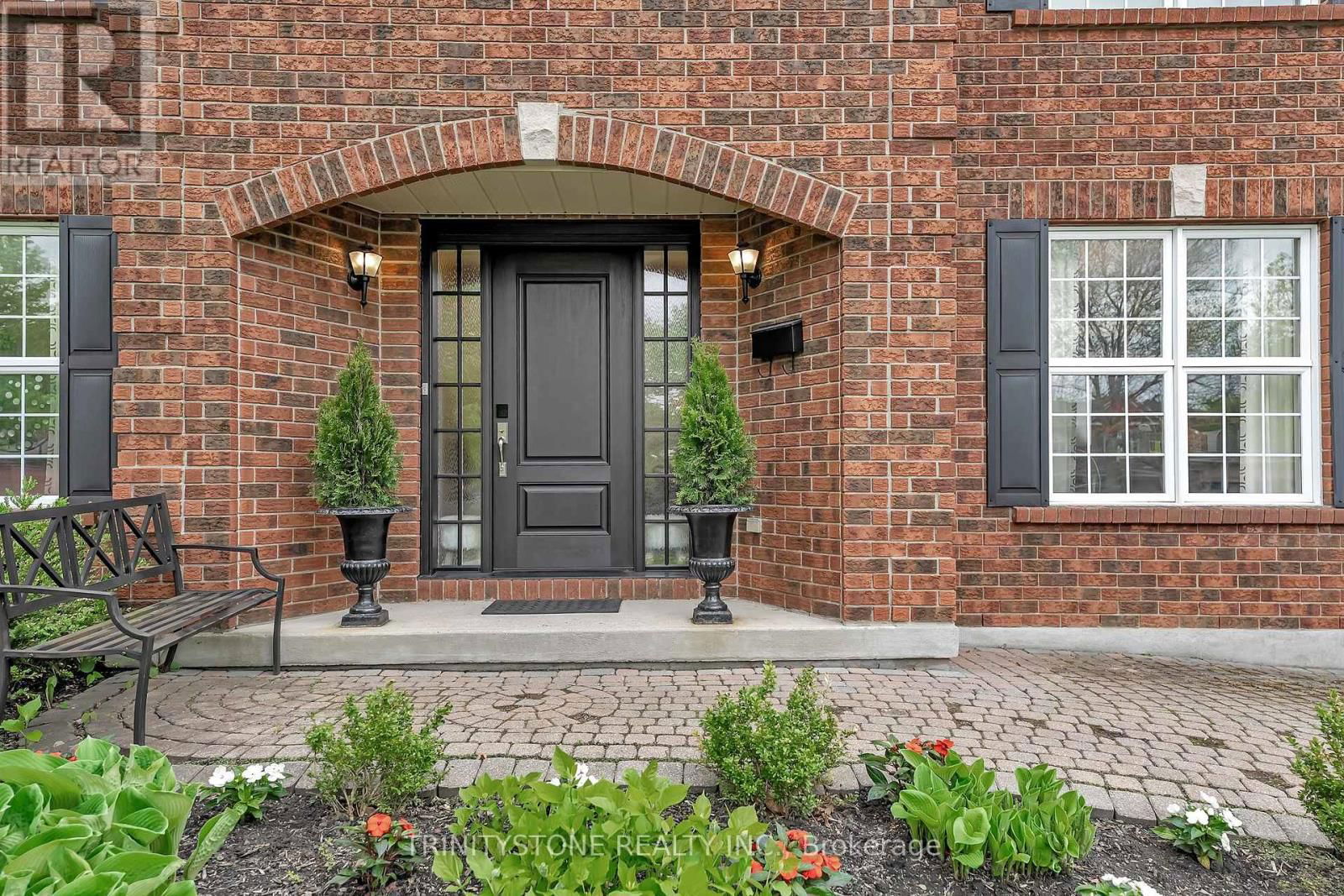 149 LANIGAN CRESCENT Image 2