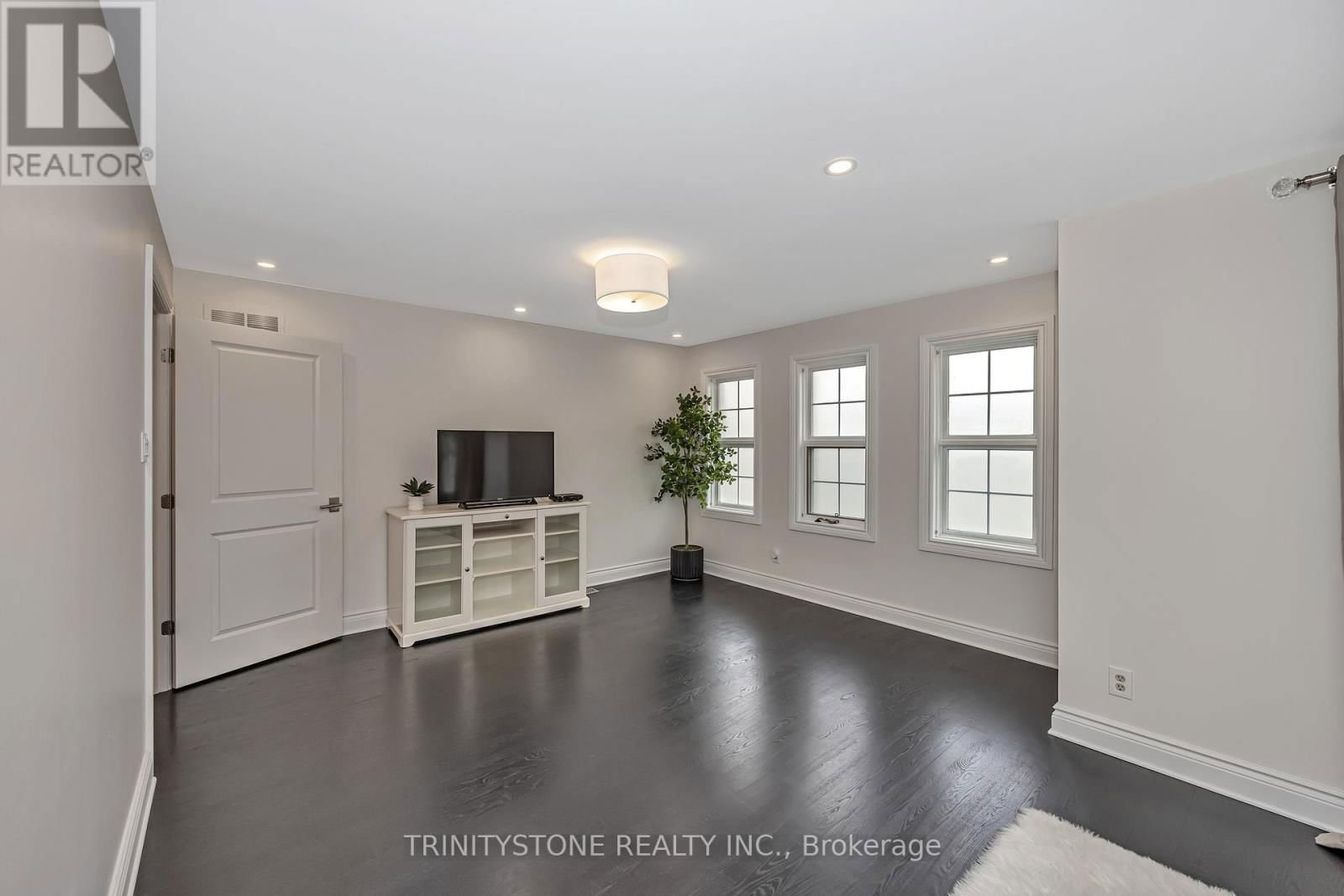 149 LANIGAN CRESCENT Image 26