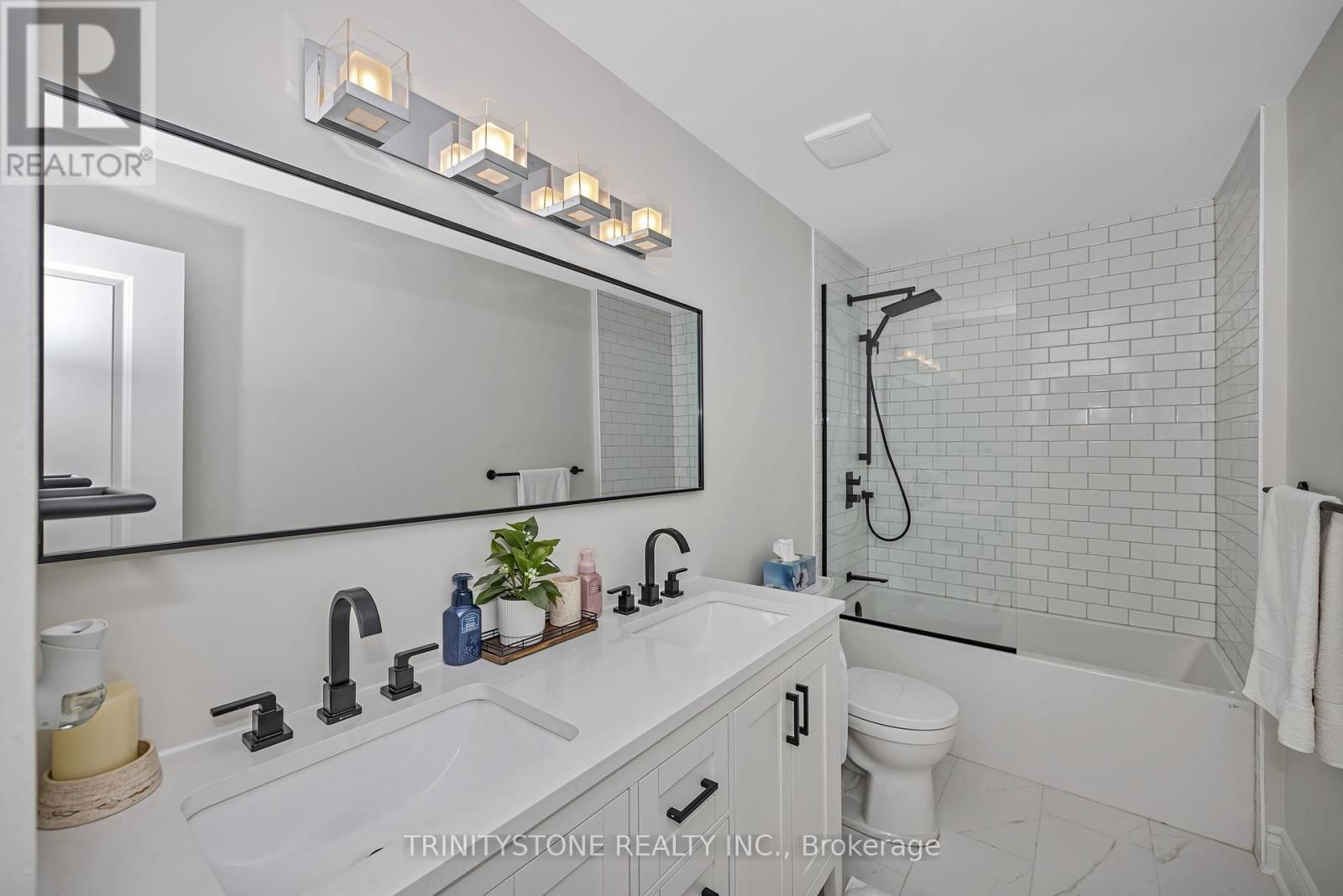 149 LANIGAN CRESCENT Image 35