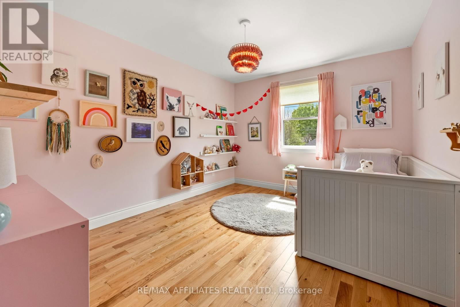 111 DRUMMOND STREET EAST Image 25