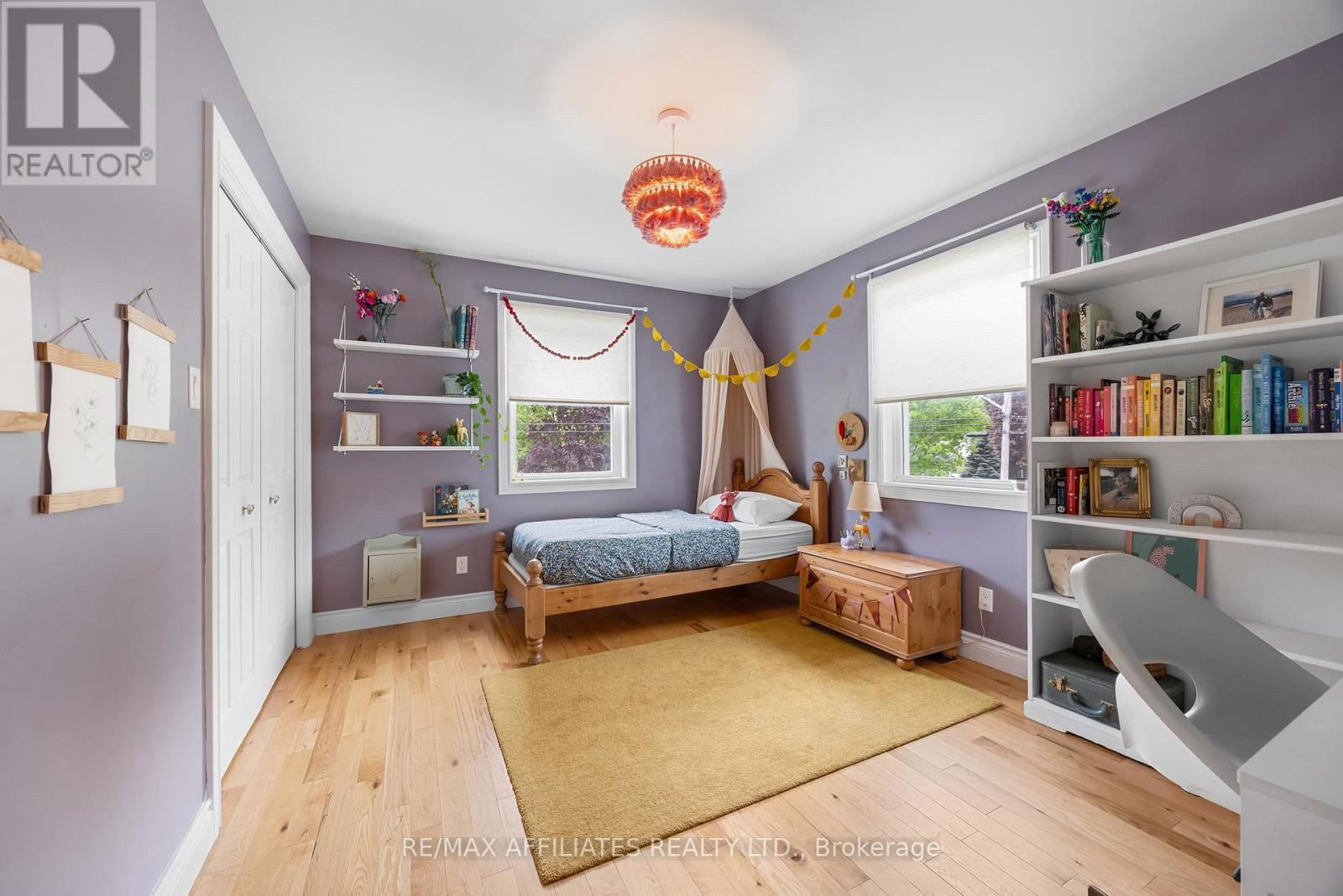 111 DRUMMOND STREET EAST Image 27
