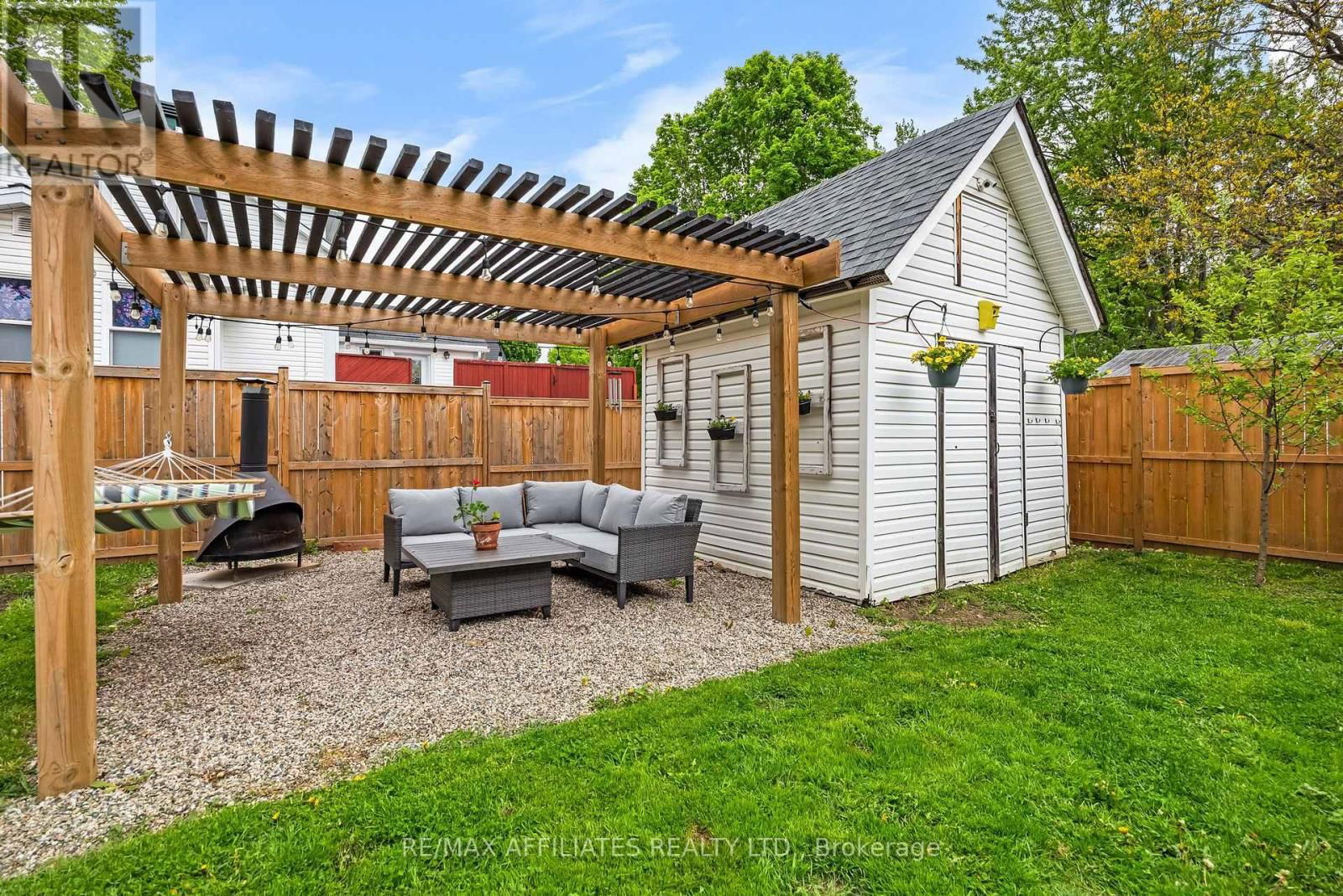 111 DRUMMOND STREET EAST Image 43