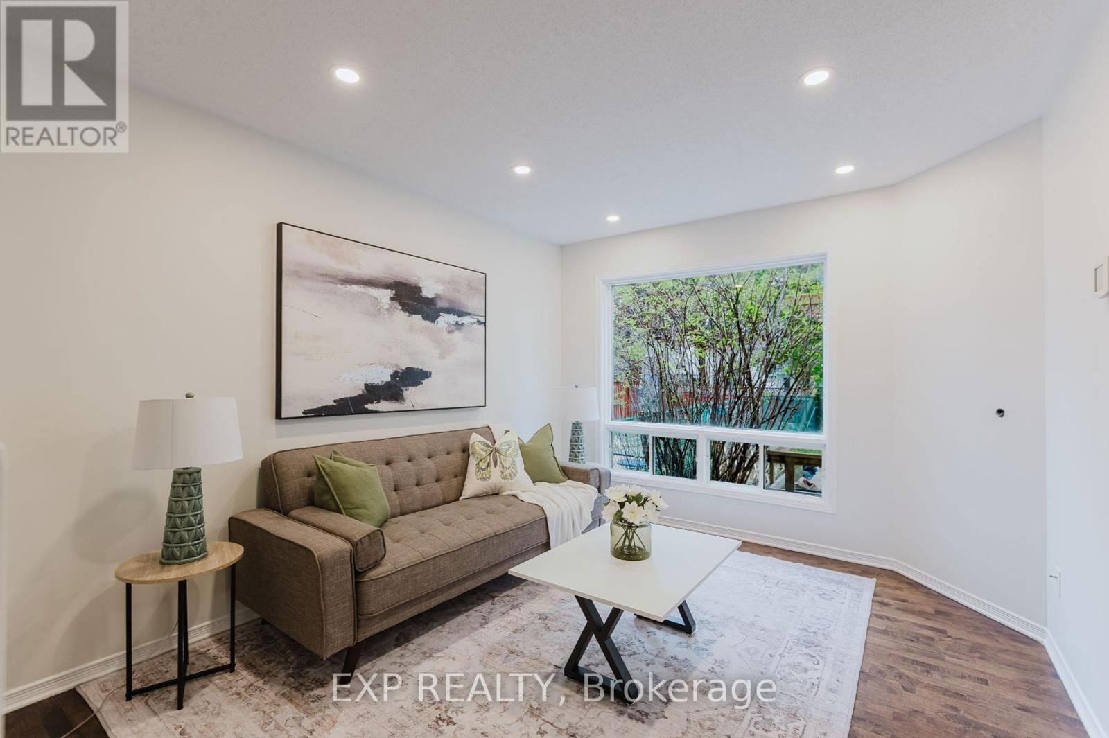 242 STONEWAY DRIVE Image 10