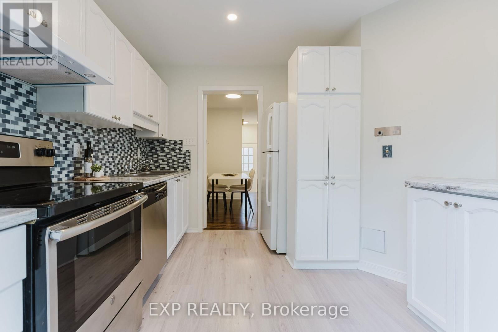 242 STONEWAY DRIVE Image 19