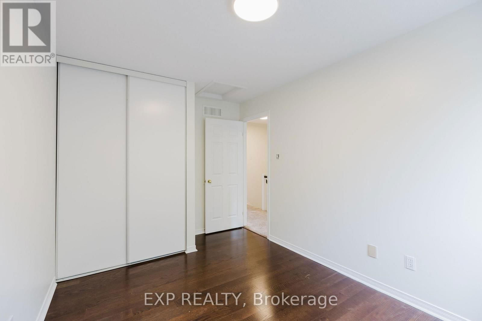 242 STONEWAY DRIVE Image 27