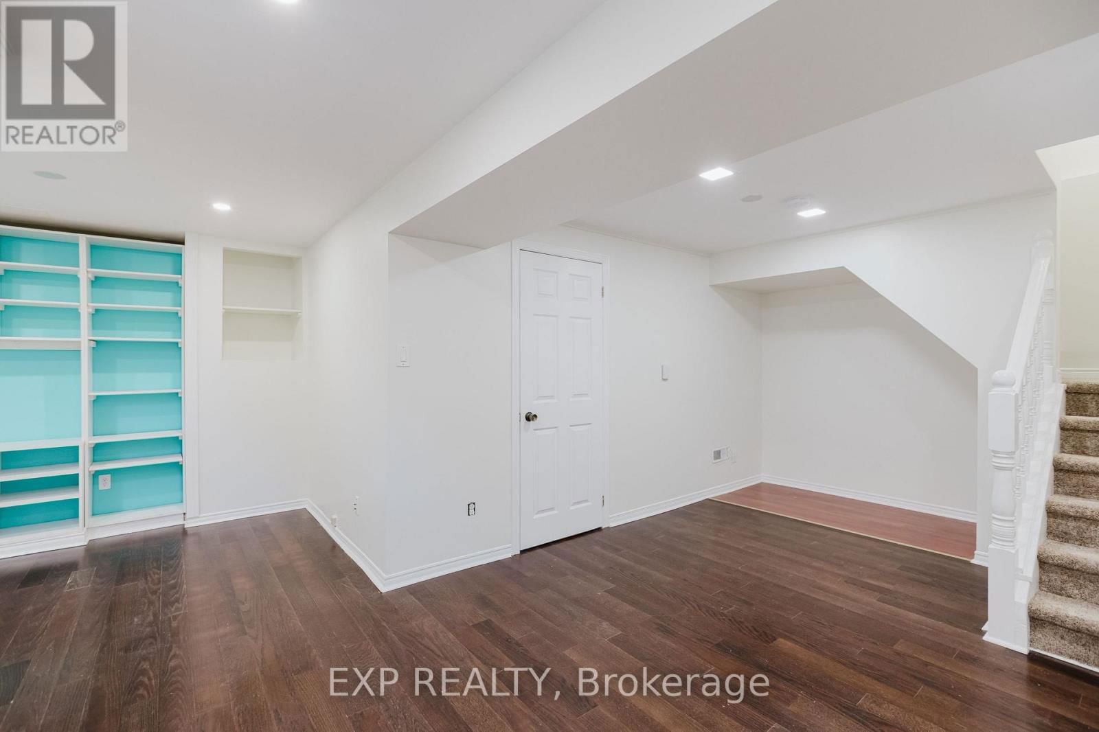 242 STONEWAY DRIVE Image 31