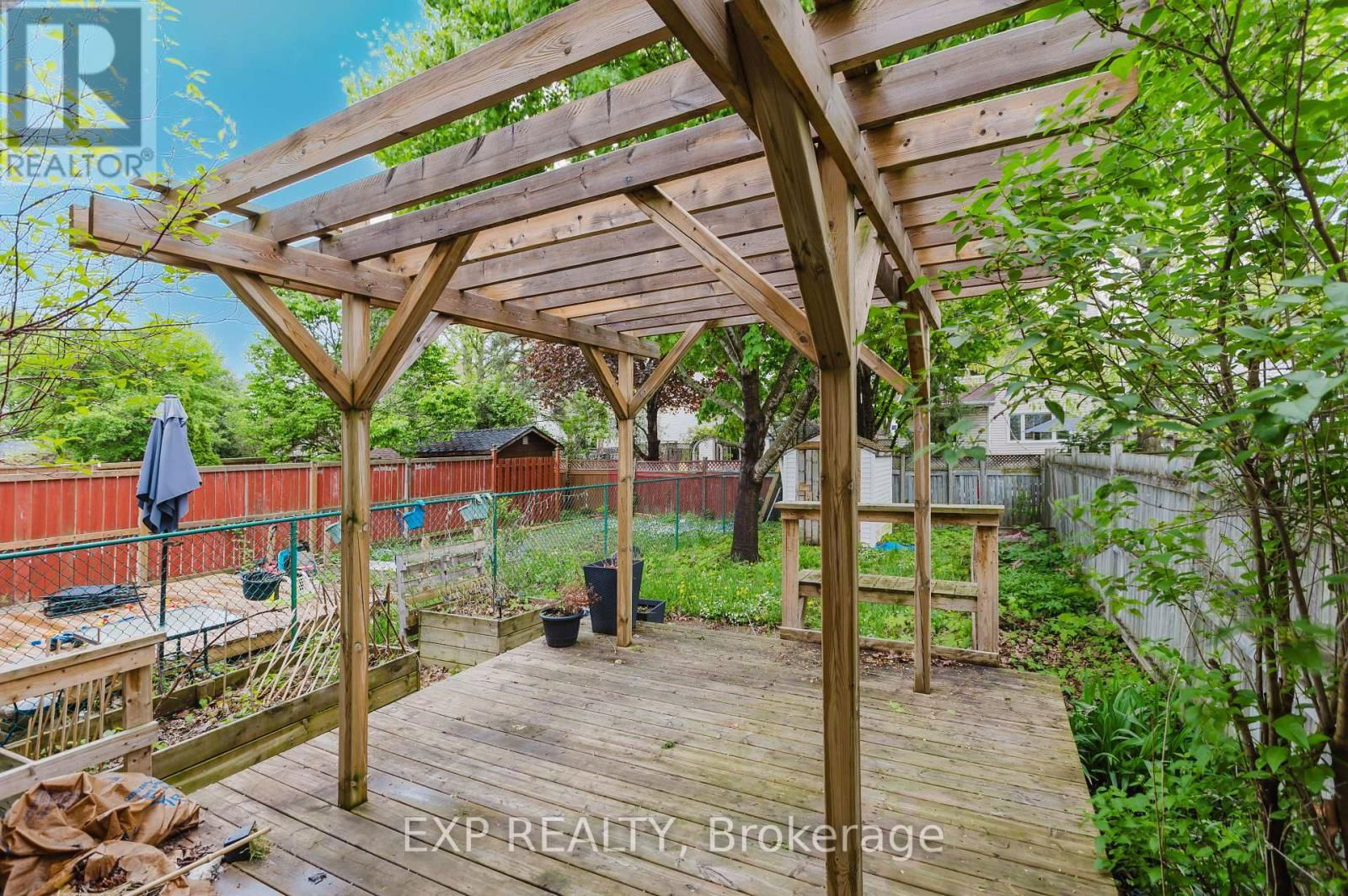 242 STONEWAY DRIVE Image 34