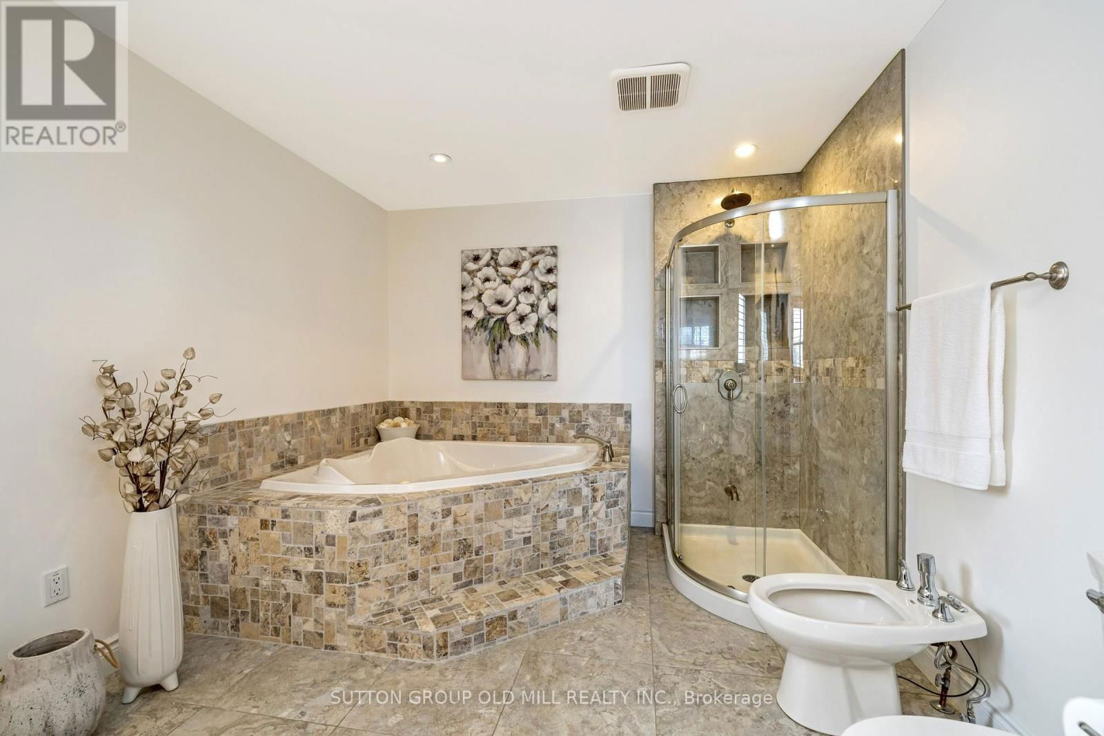 17 MILLER DRIVE Image 29