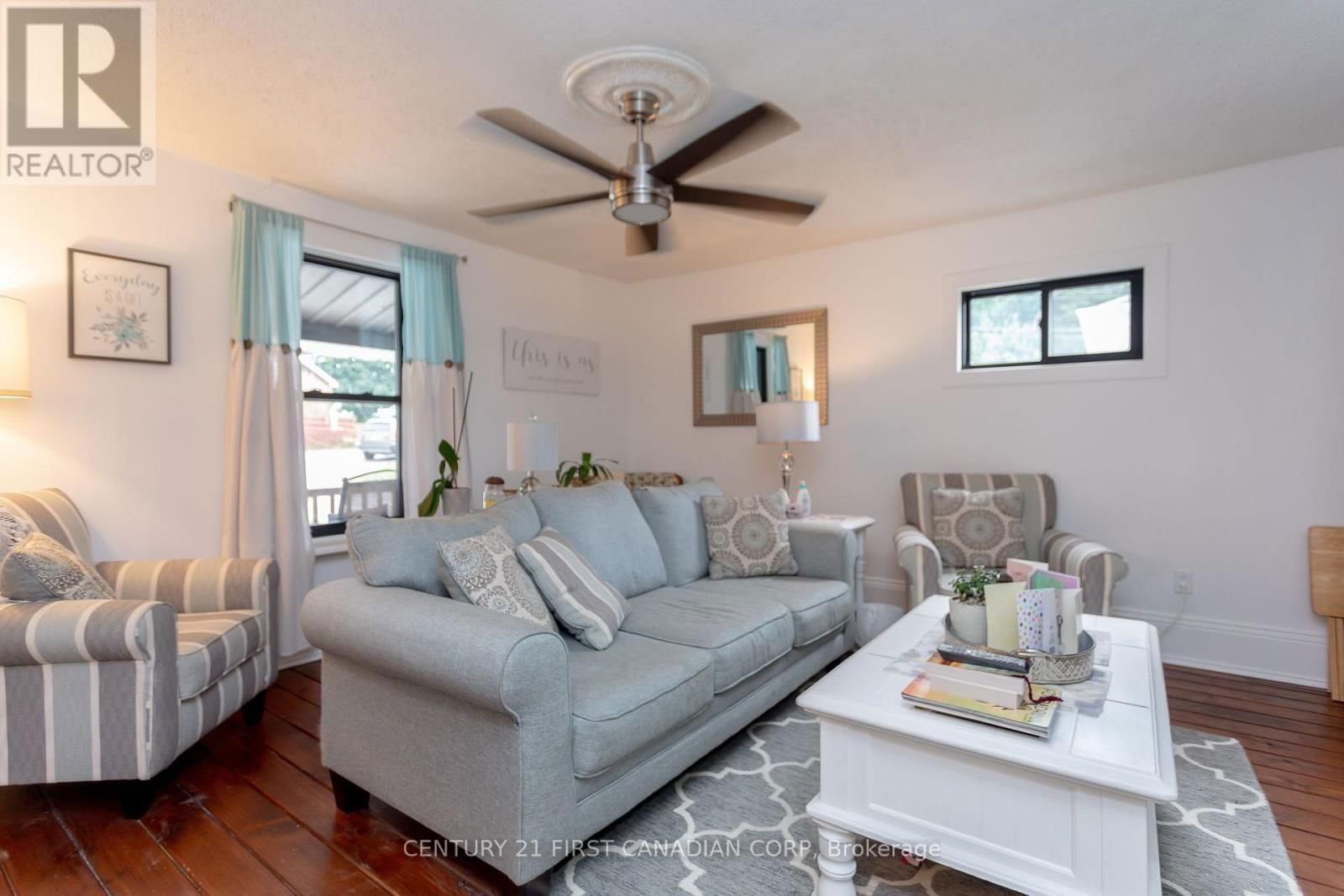 331 ERIE STREET Image 10