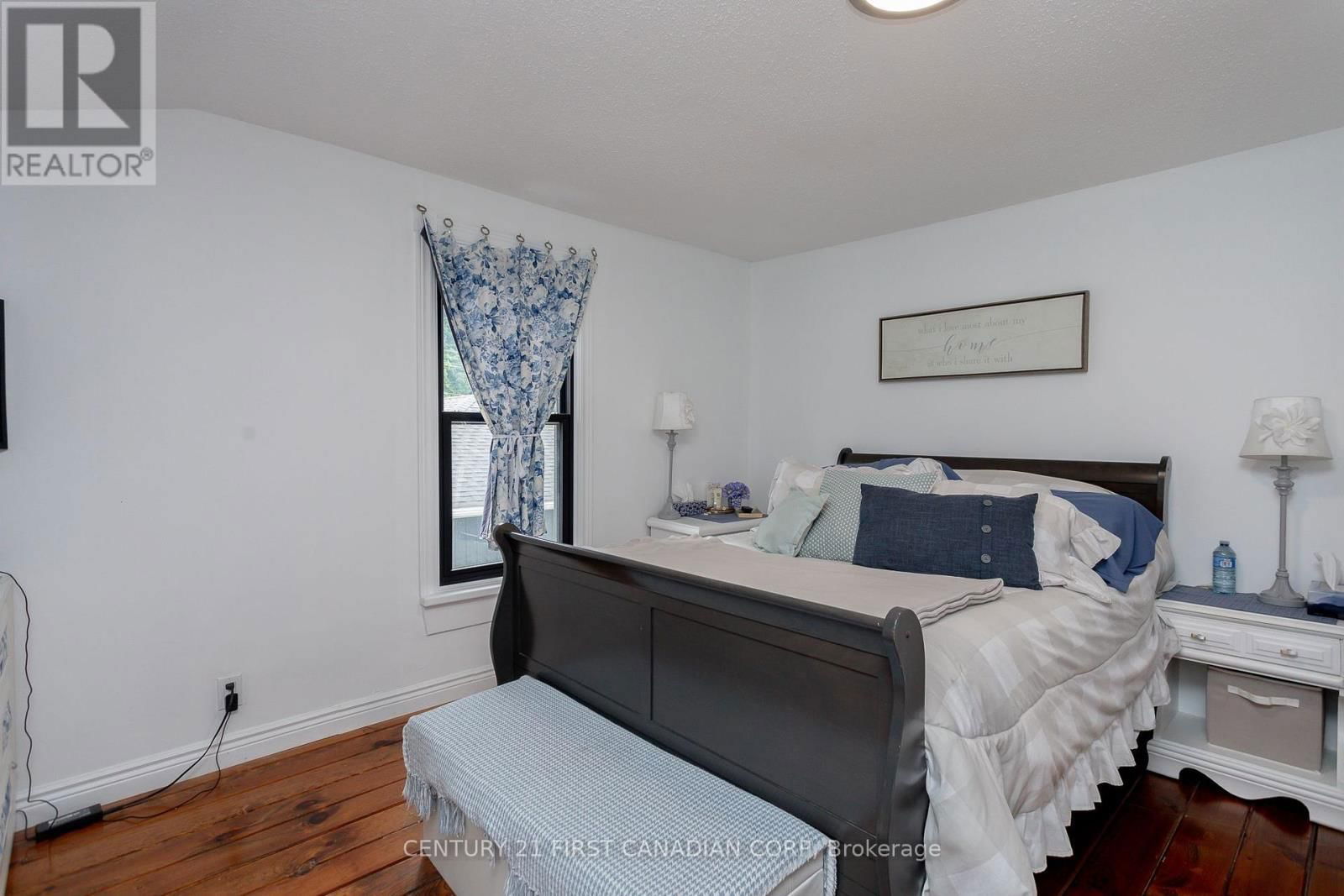 331 ERIE STREET Image 15