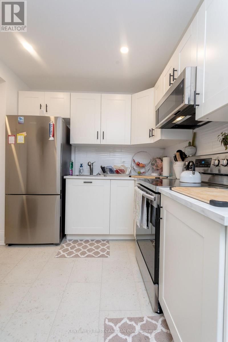 331 ERIE STREET Image 7