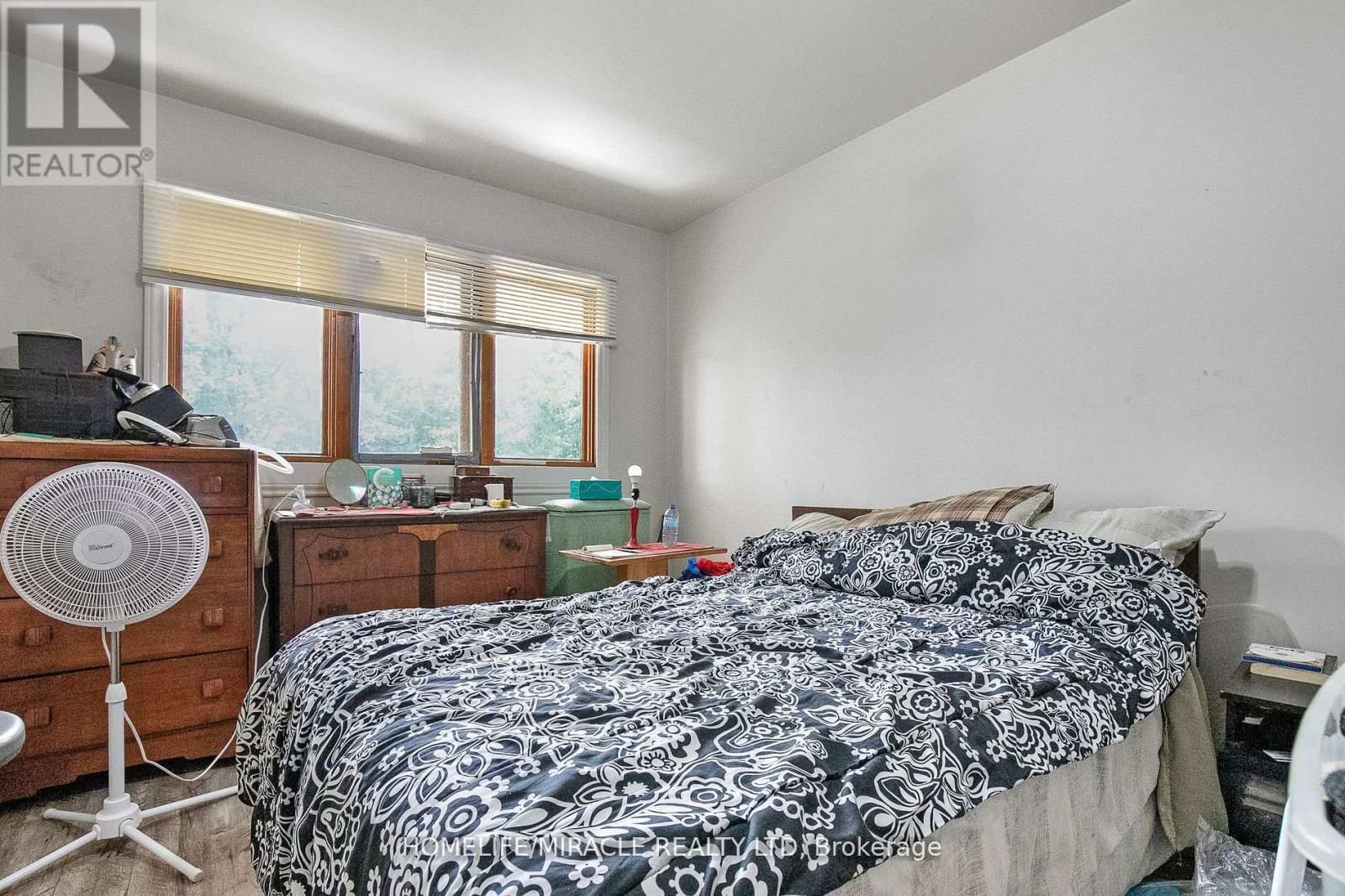18 GRANDY ROAD Image 35