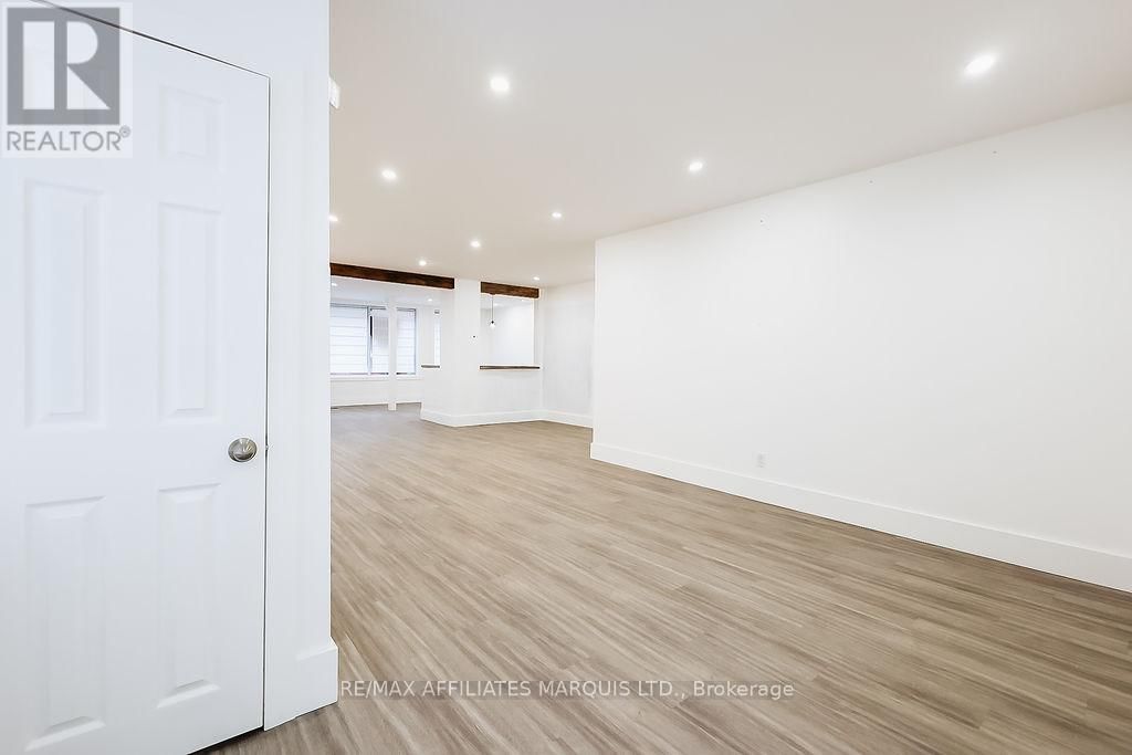 188 MILITARY ROAD SOUTH Image 31