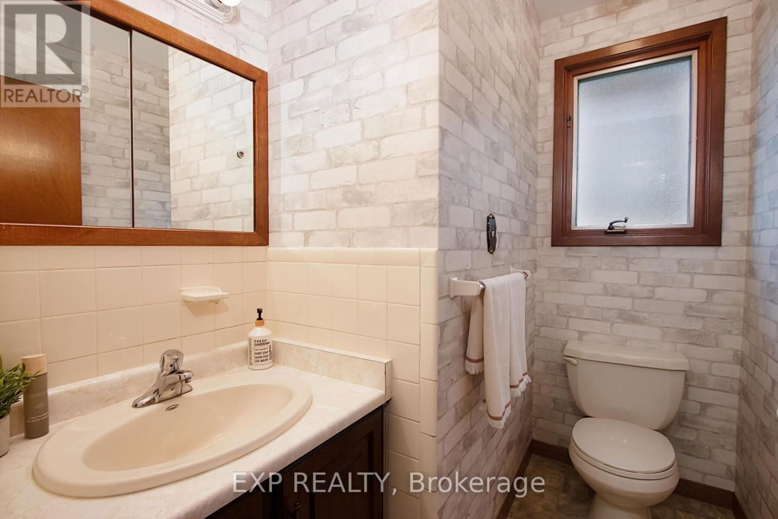 1265 GLADSTONE DRIVE Image 17