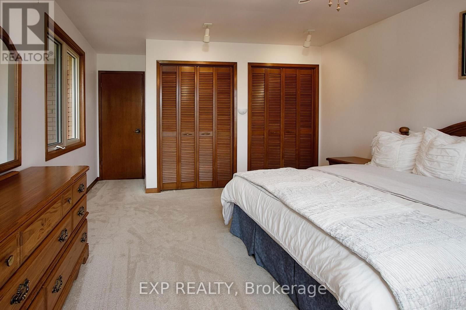 1265 GLADSTONE DRIVE Image 19