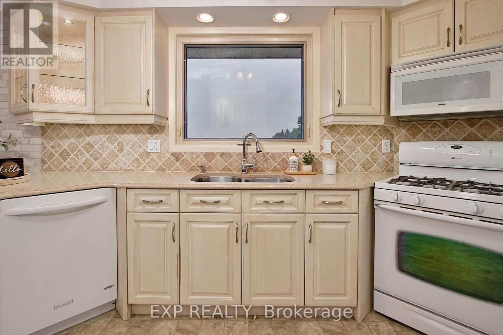 1265 GLADSTONE DRIVE Image 7