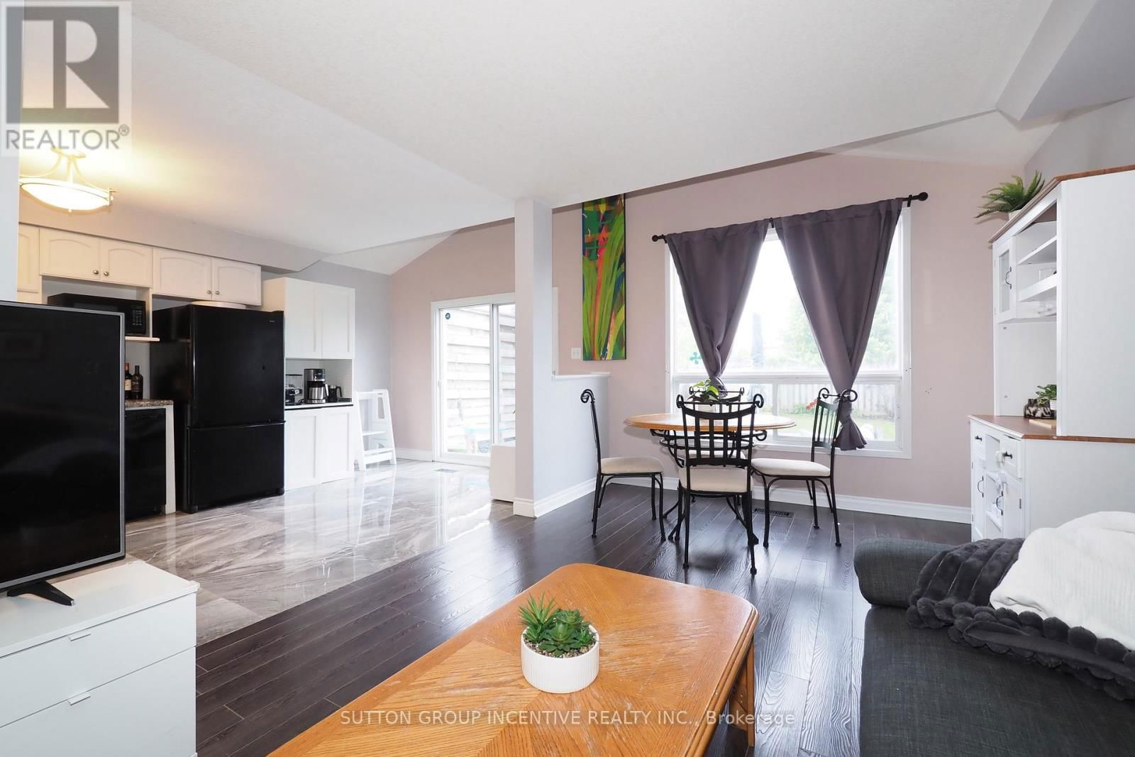 251 GREY FOX DRIVE Image 10