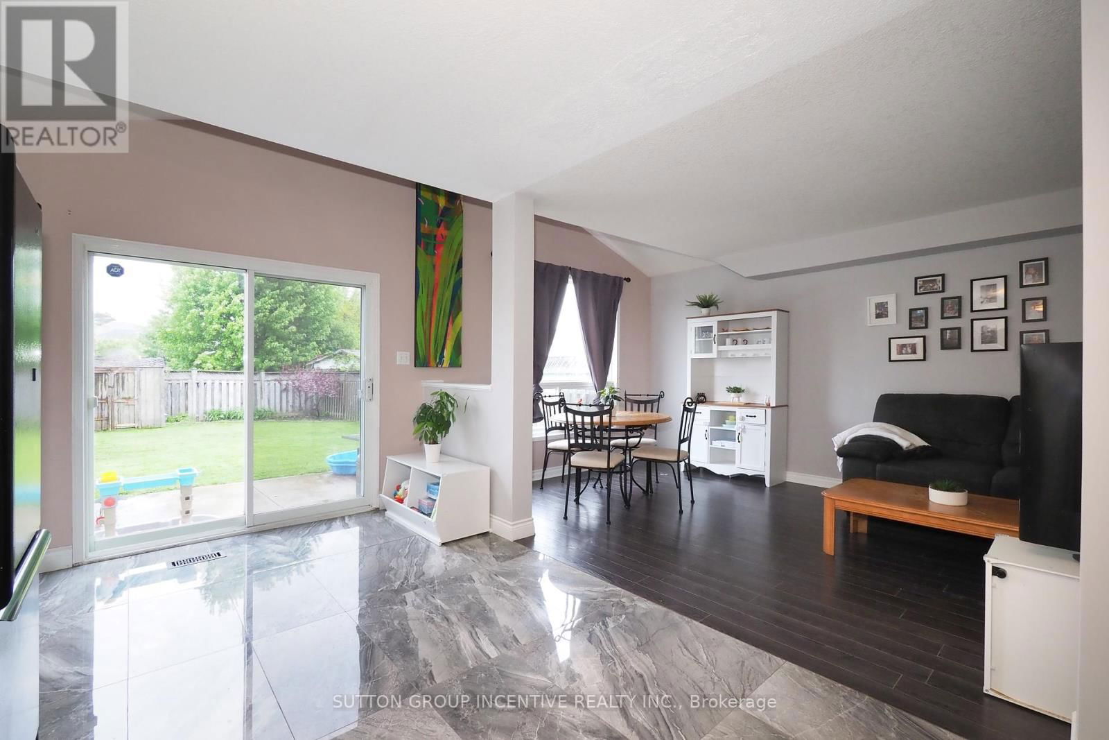 251 GREY FOX DRIVE Image 13