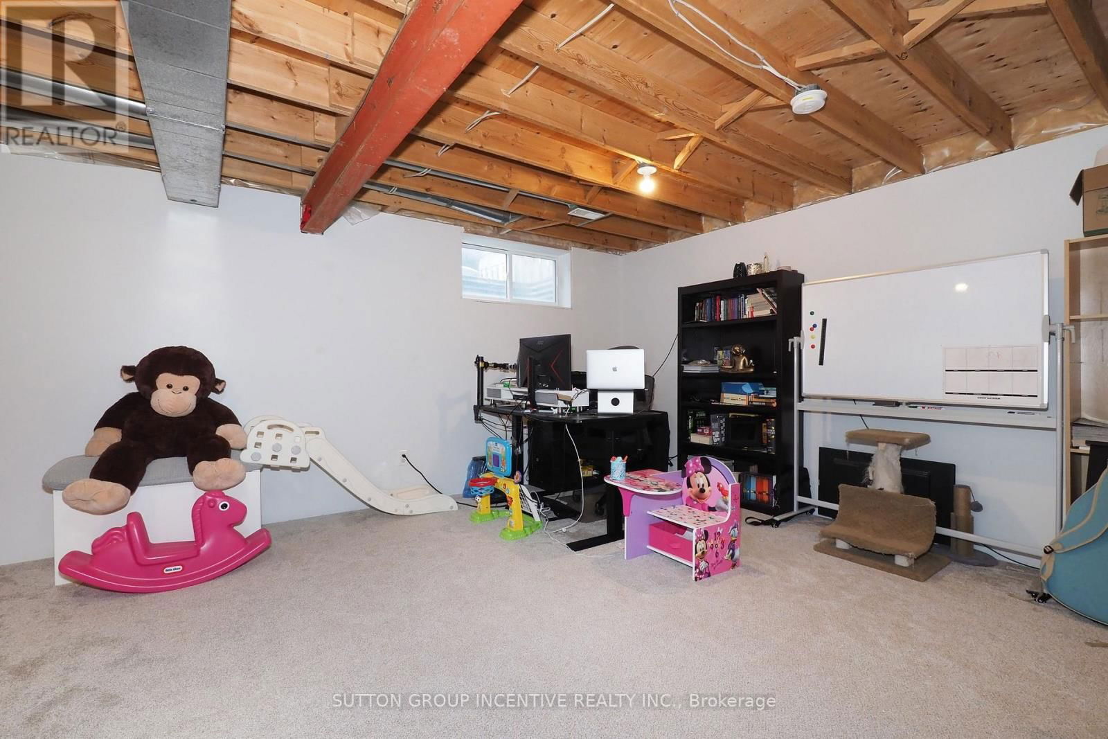 251 GREY FOX DRIVE Image 22