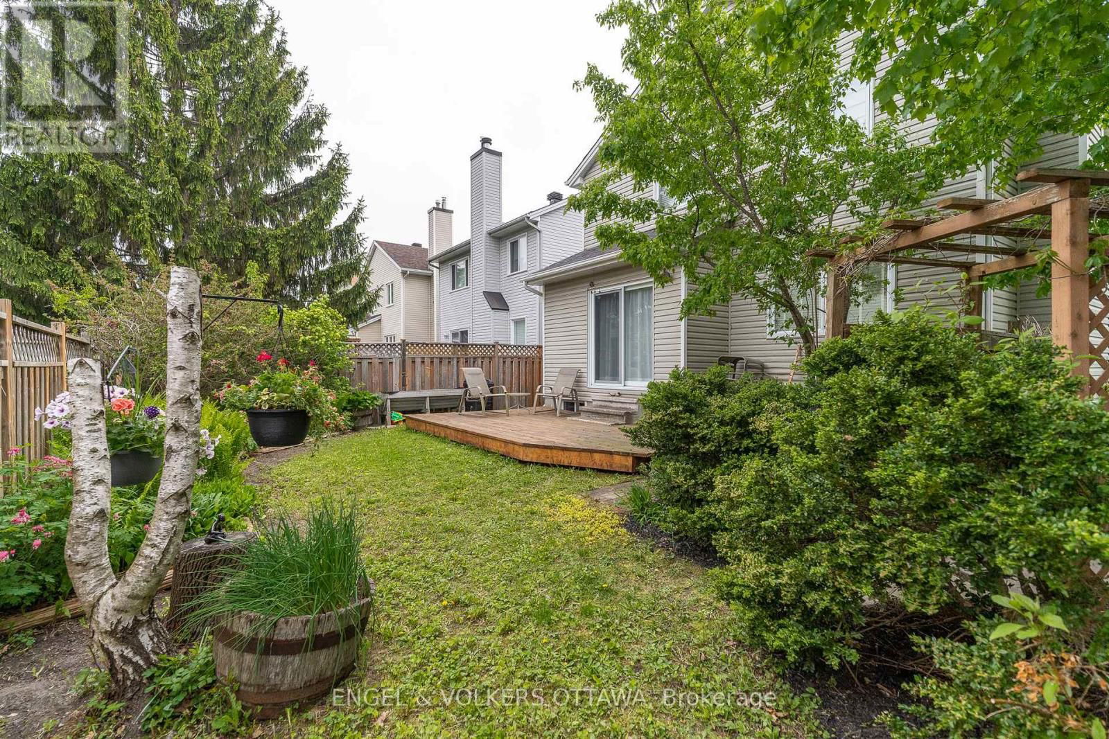 1798 TACHE WAY Image 31