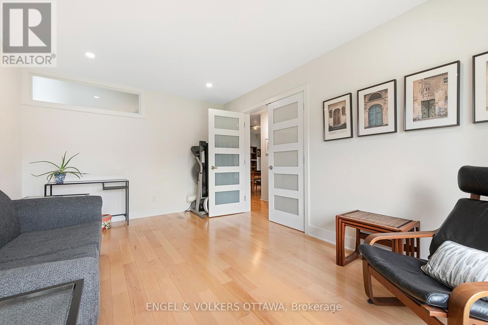 1798 TACHE WAY Image 6