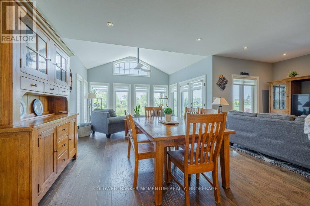 58 BUTLERS DRIVE NORTH Image 14