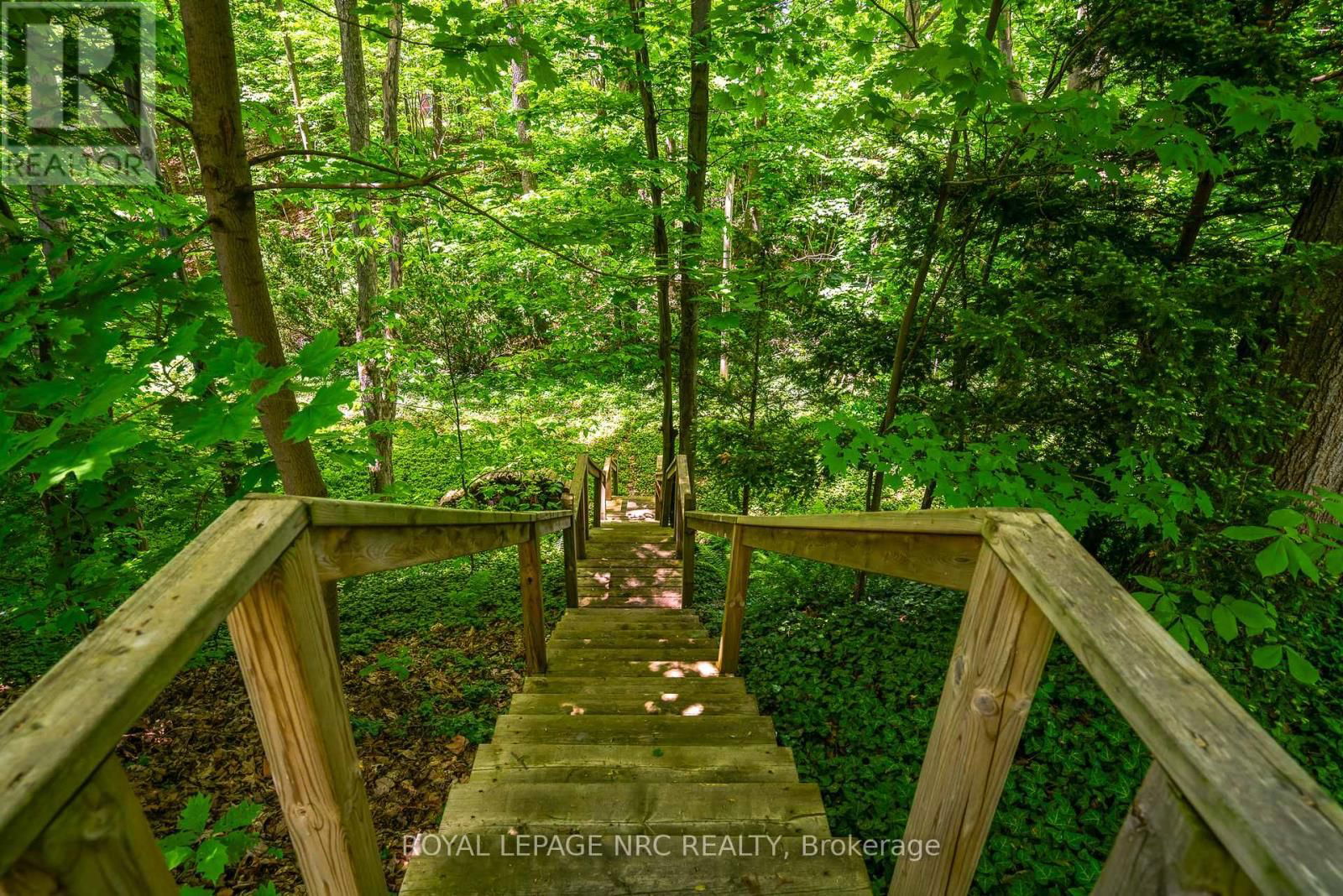 26 CHERRY AVENUE Image 35