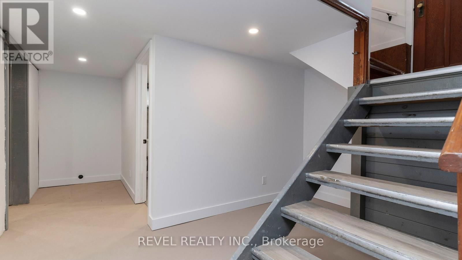 15 VICTORIA AVENUE EAST Image 36