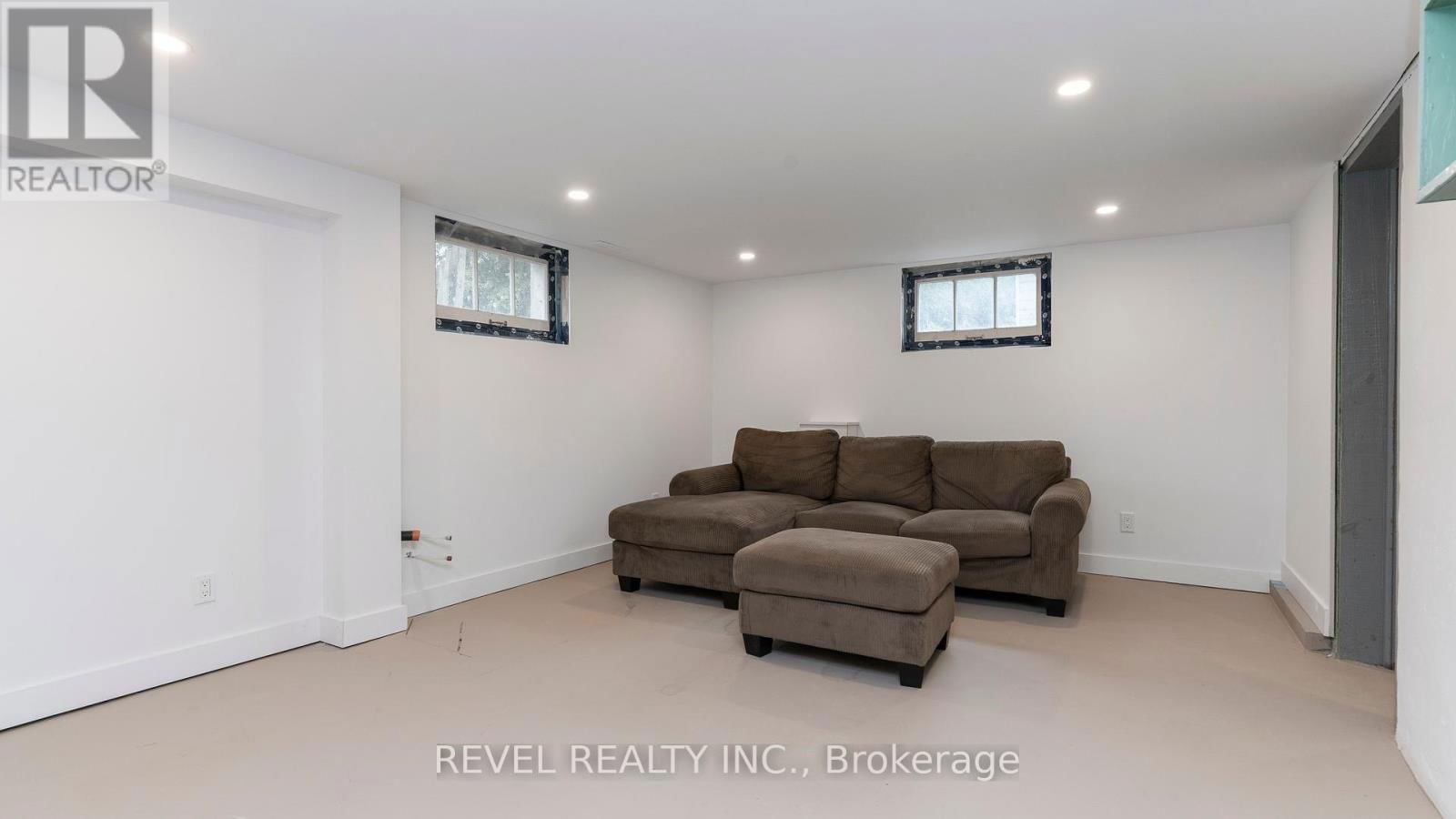 15 VICTORIA AVENUE EAST Image 37