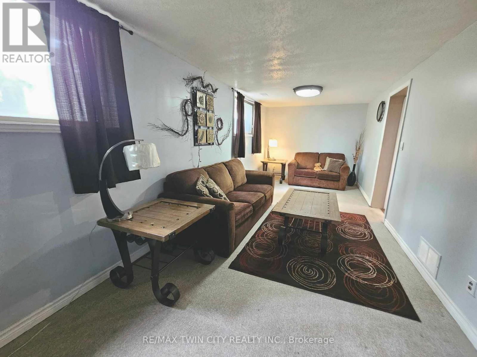 559 SPRUCEHILL AVENUE Image 12
