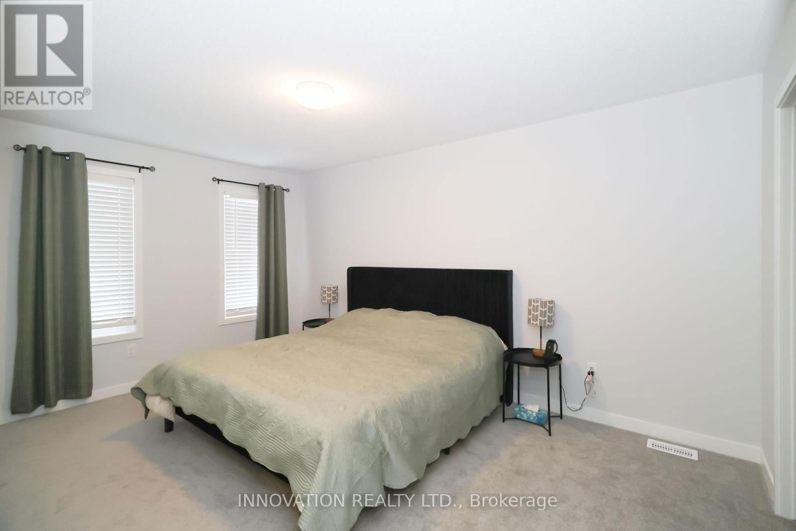 36 STITCH MEWS Image 10