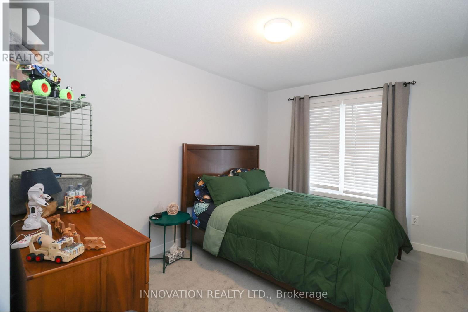 36 STITCH MEWS Image 12