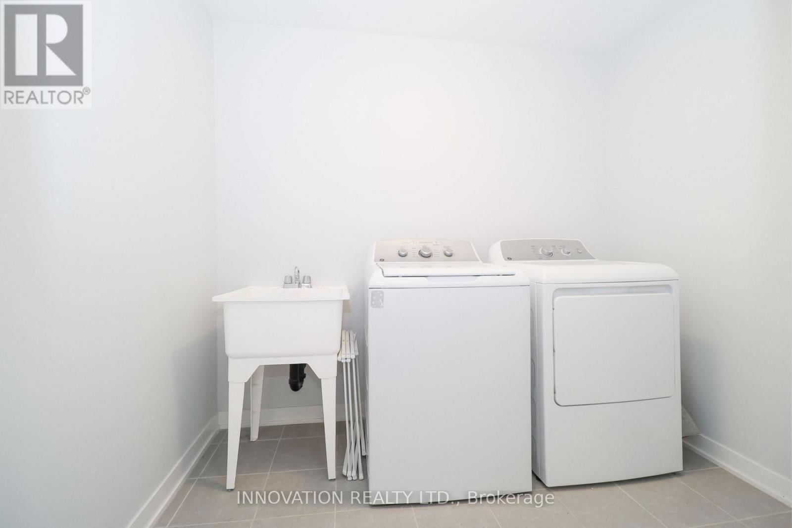 36 STITCH MEWS Image 13